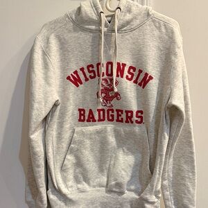 Wisconsin Badgers Gray Hoodie. Size small